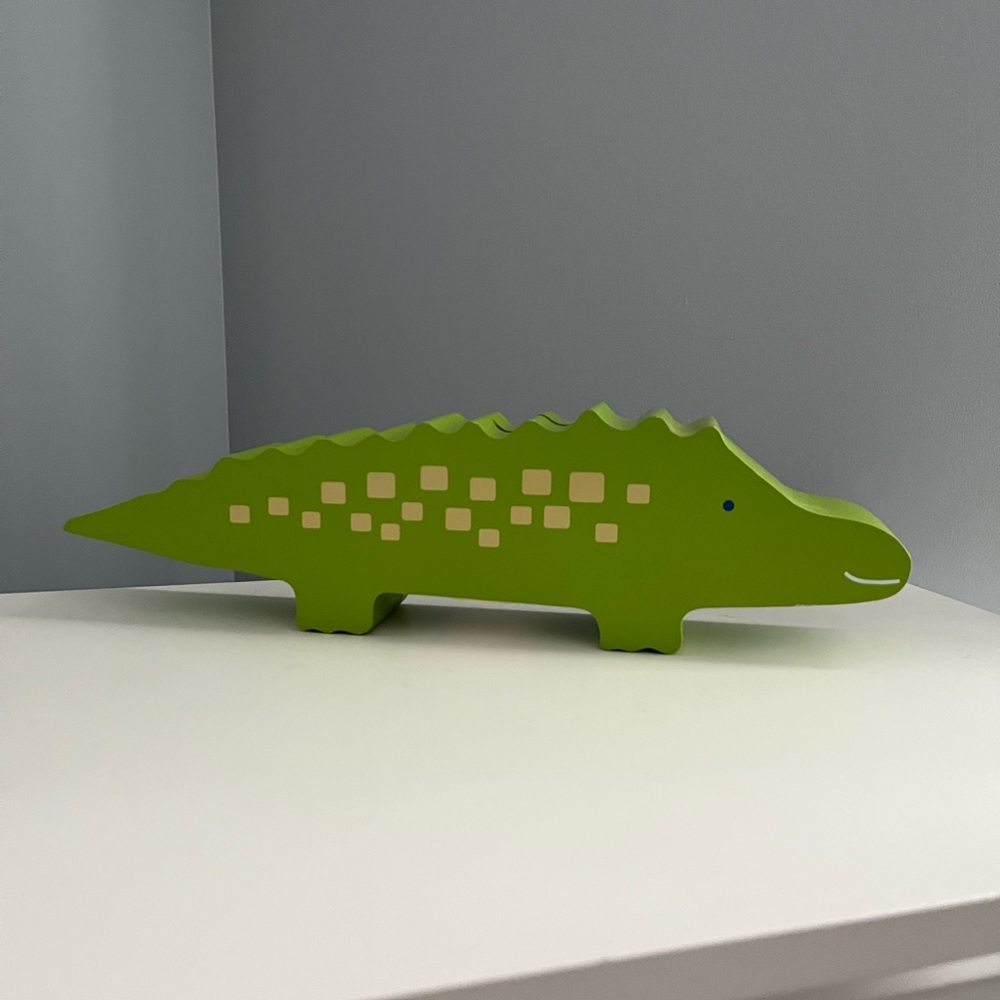 Pearhead brand alligator money bank EUC retail $89